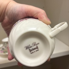 お洒落なティーカップの画像