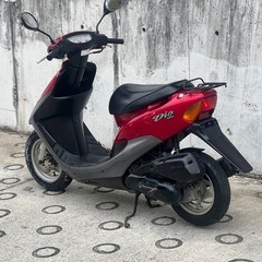 大人気セール‼️安心のバッテリー新品✨️前後タイヤまだまだ山あり⛰️嬉しいオイル満タン補充済み🈵オイル交換不要⭕️継ぎ足しだけで🆗2サイクルでパワフルな走り💨ディスクブレーキで制動性抜群💥AF35 ライブディオ✴の画像