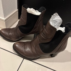 ☆本革ショートブーツ　サイドゴア　ヒールあり☆の画像