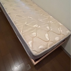 美品 セミシングルマットレス ベットフレームセット　コンセント付きベッドの画像