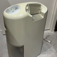 2012年製　コロナ　衣類乾燥除湿機　CD-P6312の画像