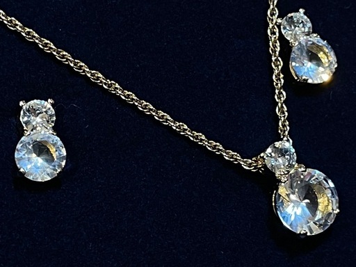 D7042【スワロフスキー】ブリリアンス ネックレス ピアス セット