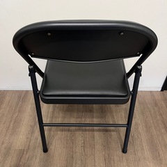 パイプ椅子黒残り2脚の画像