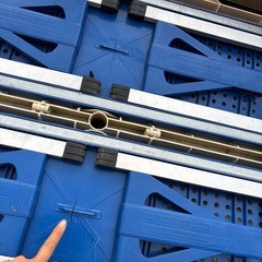 アウトドア用　4人がけの折り畳みテーブルと椅子の画像