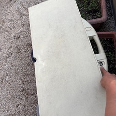 アウトドア用　4人がけの折り畳みテーブルと椅子の画像