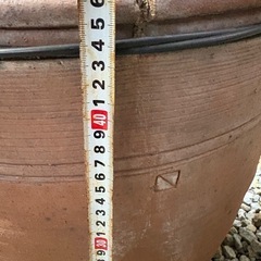 大きめ備前焼水がめの画像