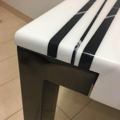 大理石風ローテーブルの画像