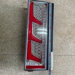 トラックテールランプの画像