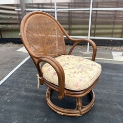 回転座椅子の画像