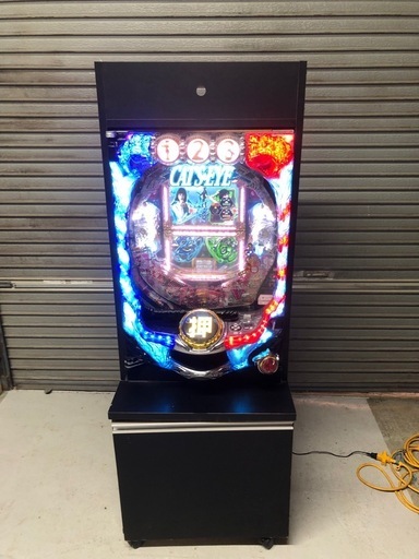北海道旭川市直接取引限定 平和 パチンコ 実機 CRキャッツアイM9AY 1/299 球循環式 球詰まりあり 現状品 通電動作確認済 鍵あり 100V