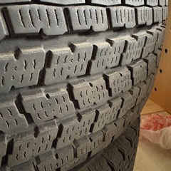 ヨコハマ　スタッドレス185/80R14 マツダボンゴの画像