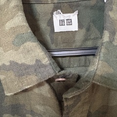 迷彩柄シャツの画像