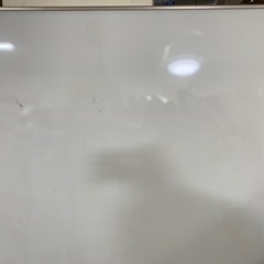 ★早い者勝ち★ホワイトボード・デカサイズ・約高さ179.5cm×横幅88.5cm※詳しい状態やサイズ等は現物にてご確認ください。の画像