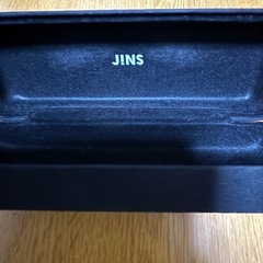 J！NS 　メガネケースの画像