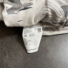 UNIQLO恐竜柄長袖パジャマセット100cmの画像