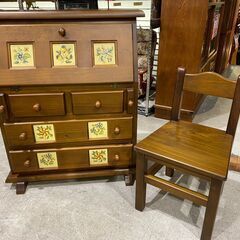 バレンシア家具｜スペイン製｜タイル張り｜椅子付｜ライティングデスクの画像