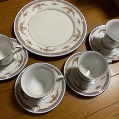 【未使用】Ashford（カップ&ソーサー&大皿）の画像