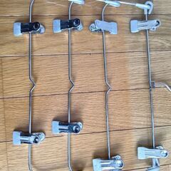 ニトリ　4連　ボトムスハンガー　パンツ　スカート掛け　10本セットの画像