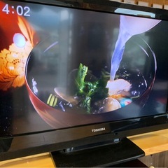 TOSHIBA 32型液晶テレビの画像