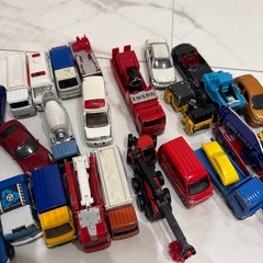 トミカ　ミニカーの画像