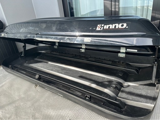 inno 
ルーフボックス