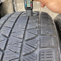 BLIZZAK DM-V3 235/55R19 2本 スタッドレスタイヤ 2021年製 8分山 バリ山 溝あり NX RX RAV4の画像