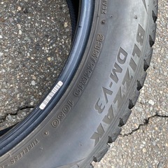 BLIZZAK DM-V3 235/55R19 2本 スタッドレスタイヤ 2021年製 8分山 バリ山 溝あり NX RX RAV4の画像