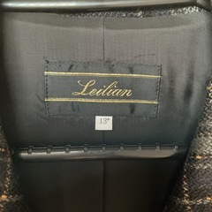 パーティーやちょっとしたお祝いごとに🍾おしゃれ🖤ジャケット🧥チェック柄13+表地毛100％裏地キュプラ100％秋冬コートLeilian黒•茶色の画像