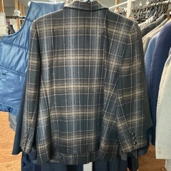 パーティーやちょっとしたお祝いごとに🍾おしゃれ🖤ジャケット🧥チェック柄13+表地毛100％裏地キュプラ100％秋冬コートLeilian黒•茶色の画像