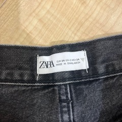 ZARAブラックデニムの画像