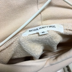 ナチュラルビューティー　パーカー　の画像