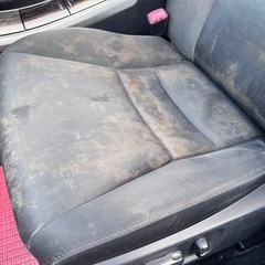 お車のシートのシミ取り・脱臭します！🙇‍♂️の画像