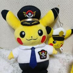 ピカチュウ　羽田空港限定ぬいぐるみ（ポケモンセンター）＆キャプテンピカチュウ帽子の画像