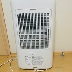 シャープ　衣類乾燥除湿機の画像