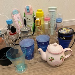 水筒　コップ　タッパーの画像