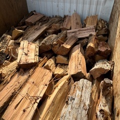 乾燥物、杉薪訳あり品1台価格2000円の画像