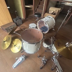 ドラムセットの画像