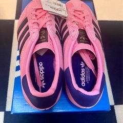 adidas ガゼル ピンクの画像