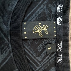 カールカナイドル札柄 Tシャツ Sサイズ ブラックの画像