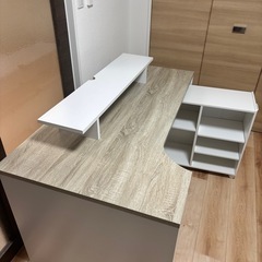 『お引取り者様確定』デスク・椅子セットの画像