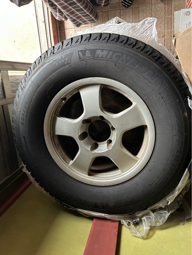 FJクルーザー　スタッドレス　265/70R17 ミシュラン