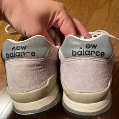 ニューバランス　スニーカー　23cmの画像