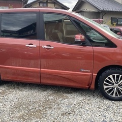 🇯🇵😊👍 セレナハイウェイスターHV。2014年式。走行距離10.2万キロ。車検2年。価格はコミコミです。🤗😊👍🇯🇵の画像