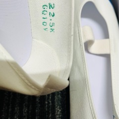 （お話中です）上履き　22.5ブルー新品の画像