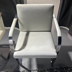 ブルーノチェア　リプロダクト二脚　中古の画像