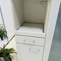 ホワイト食器棚・キッチンカウンターの画像