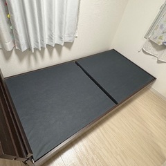 シングルベッドフレームの画像