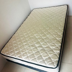 セミダブル スプリングマットレス ホワイト・ブラックの画像