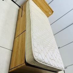 ニトリ　木製シングルベッドフレーム・マットレスセットの画像