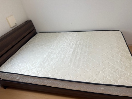 成約済み　ダブルベッド